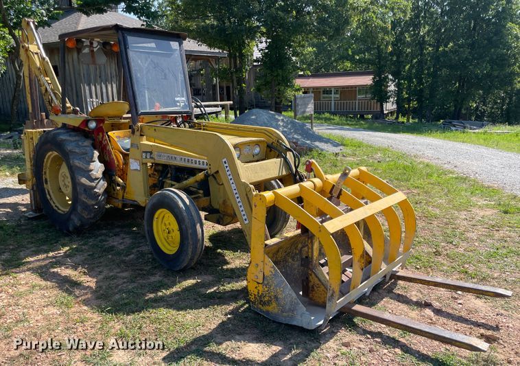image for item KK9682 1960 Massey Ferguson MF204  backhoe