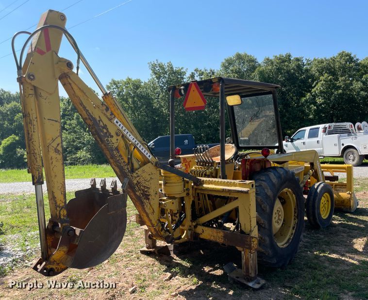 image for item KK9682 1960 Massey Ferguson MF204  backhoe
