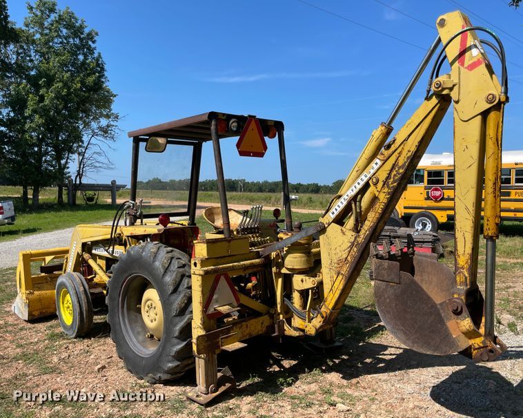 image for item KK9682 1960 Massey Ferguson MF204  backhoe