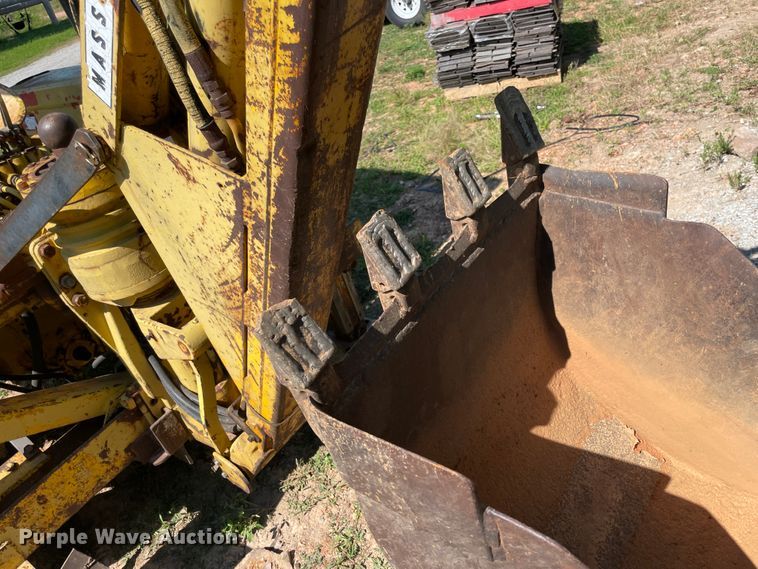 image for item KK9682 1960 Massey Ferguson MF204  backhoe