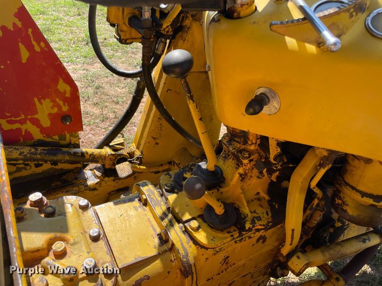 image for item KK9682 1960 Massey Ferguson MF204  backhoe