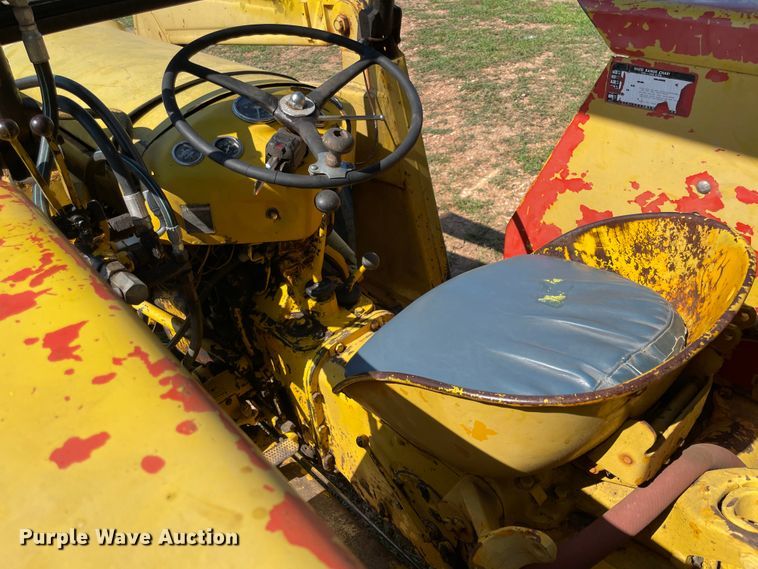 image for item KK9682 1960 Massey Ferguson MF204  backhoe