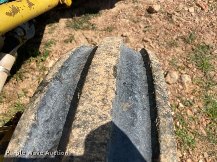 image for item KK9682 1960 Massey Ferguson MF204  backhoe