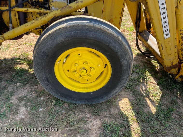 image for item KK9682 1960 Massey Ferguson MF204  backhoe