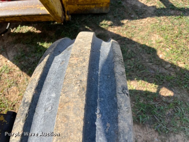 image for item KK9682 1960 Massey Ferguson MF204  backhoe