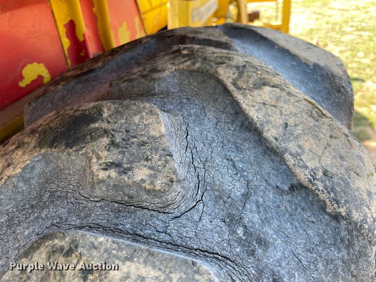 image for item KK9682 1960 Massey Ferguson MF204  backhoe