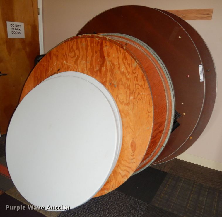 image for item KM9318 (11) round tables