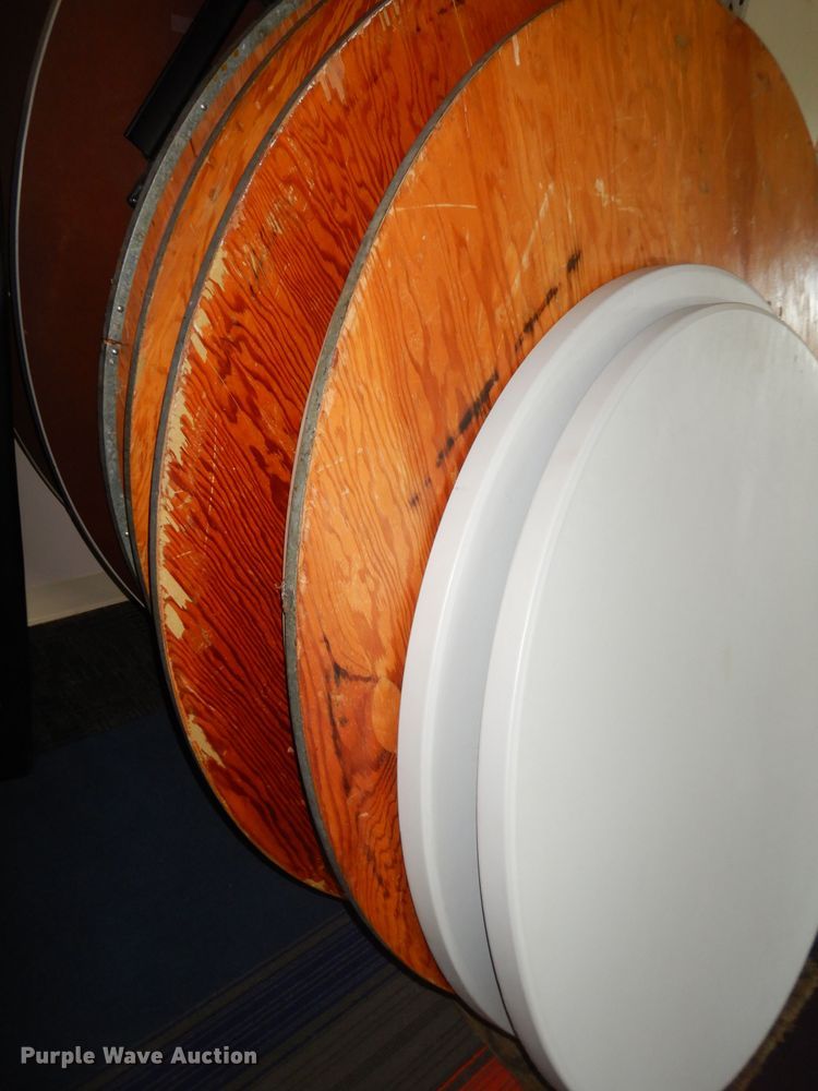 image for item KM9318 (11) round tables