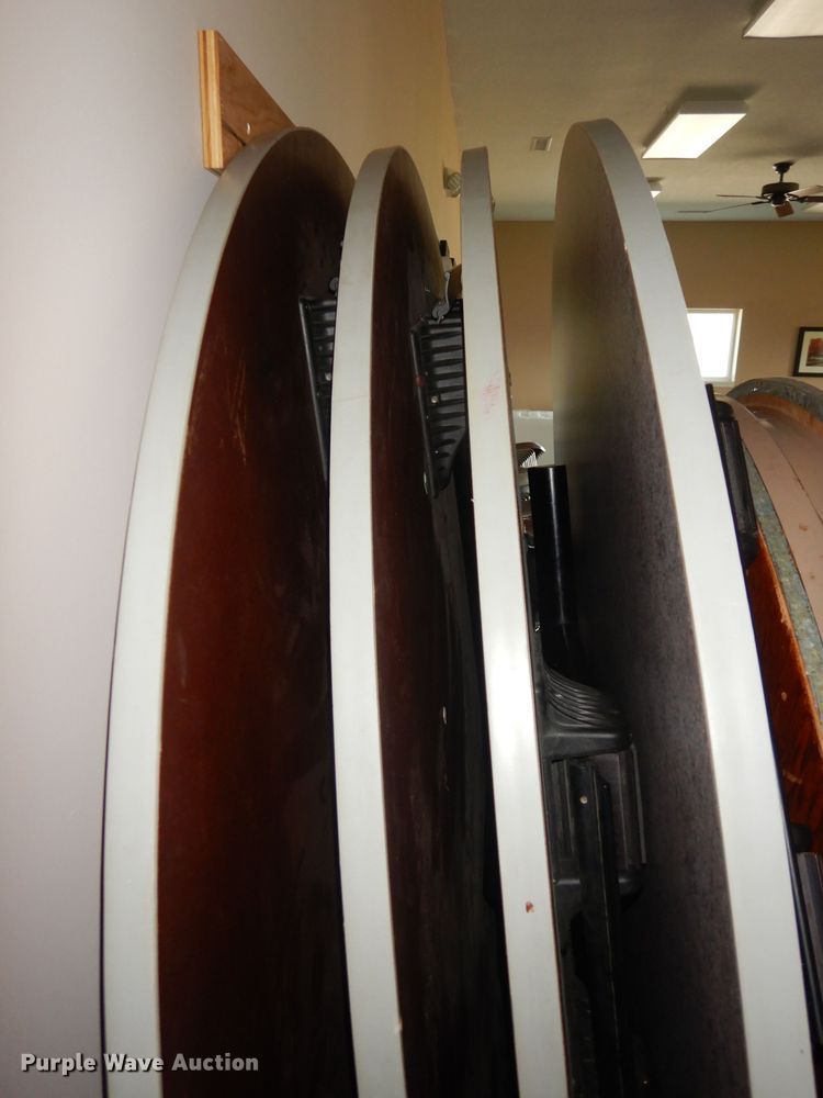 image for item KM9318 (11) round tables