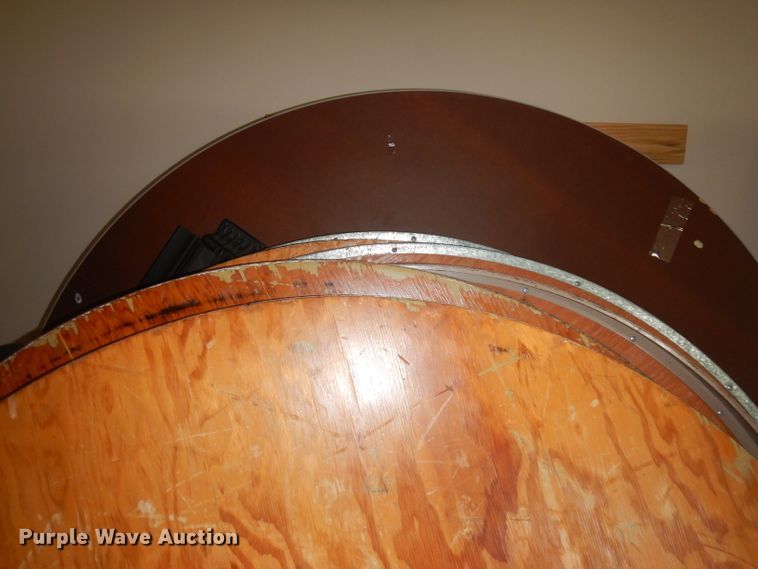 image for item KM9318 (11) round tables