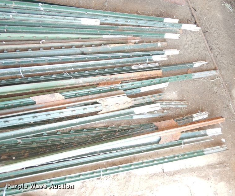 image for item KM9370 Approximately 60 t-posts