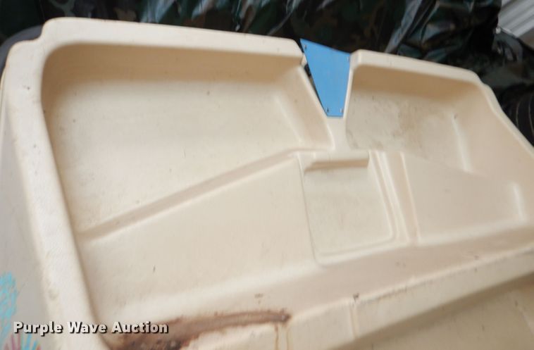 image for item KM9371 Water wheeler paddle boat