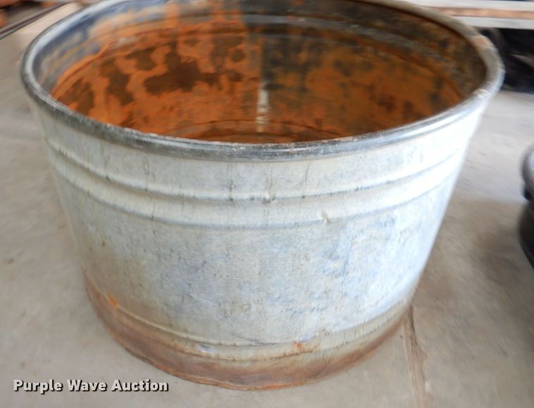 image for item KM9372 (2) tanks