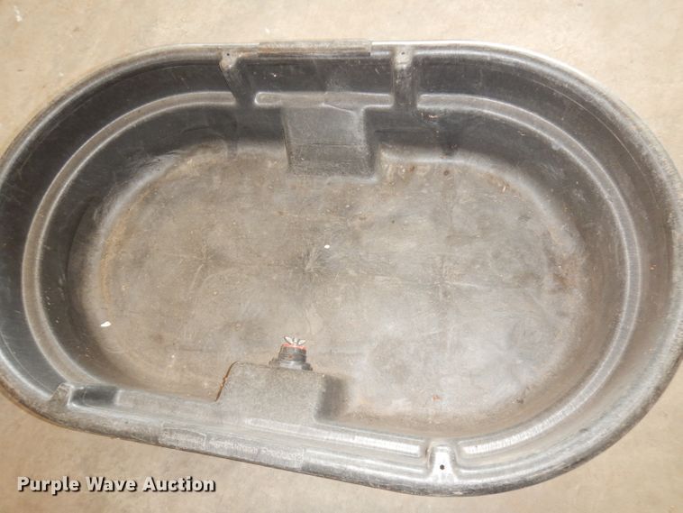 image for item KM9372 (2) tanks