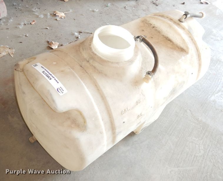 image for item KM9378 (4) poly tanks