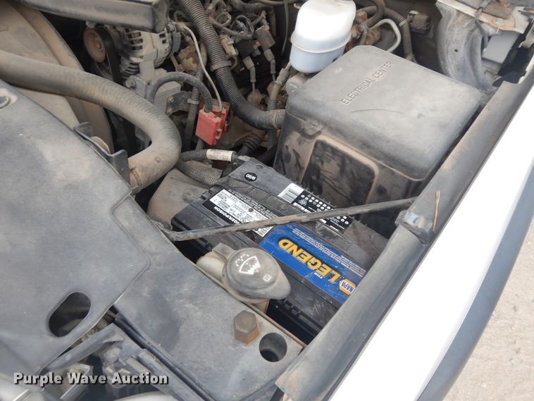 image for item KU9513 2002 Chevrolet Suburban 2500  SUV