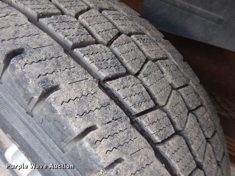 image for item KU9513 2002 Chevrolet Suburban 2500  SUV