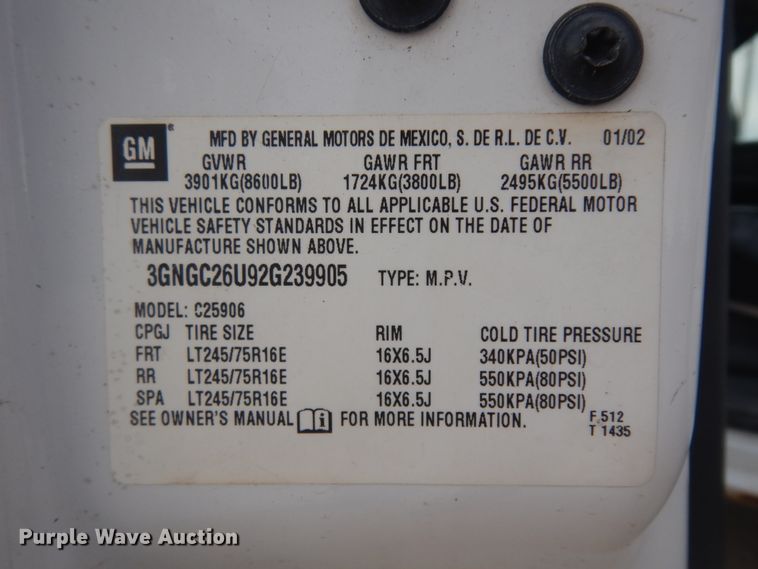 image for item KU9513 2002 Chevrolet Suburban 2500  SUV