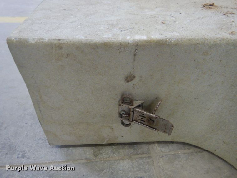 image for item KW9925 (4) A.H. Stock slip on chutes