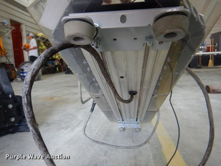 image for item KW9929 Approximately 10 emergency vehicle lights