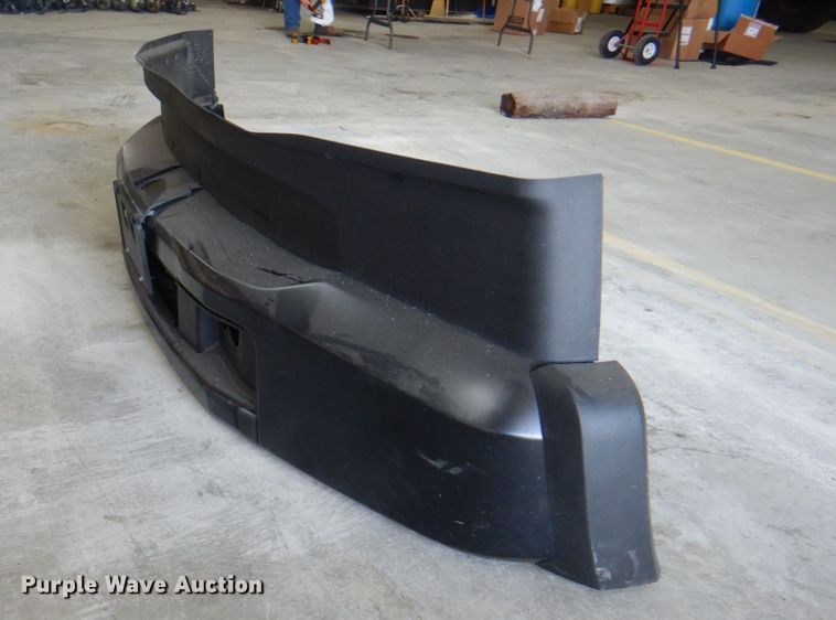 image for item KW9931 2020 Ford F550 bumper