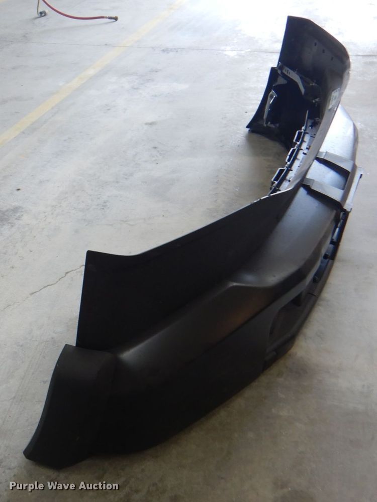 image for item KW9931 2020 Ford F550 bumper