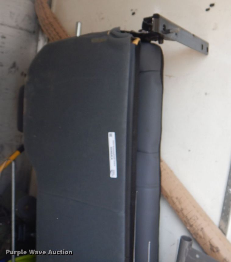 image for item KW9935 Automotive accessories