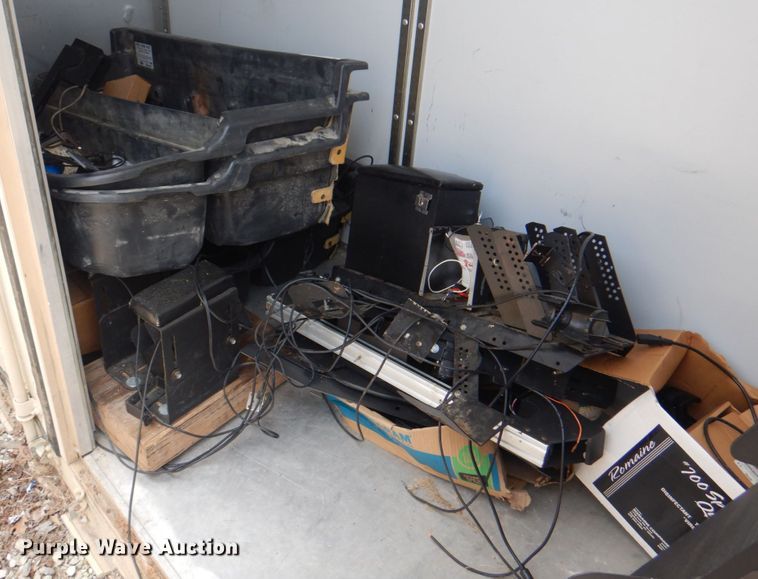 image for item KW9935 Automotive accessories