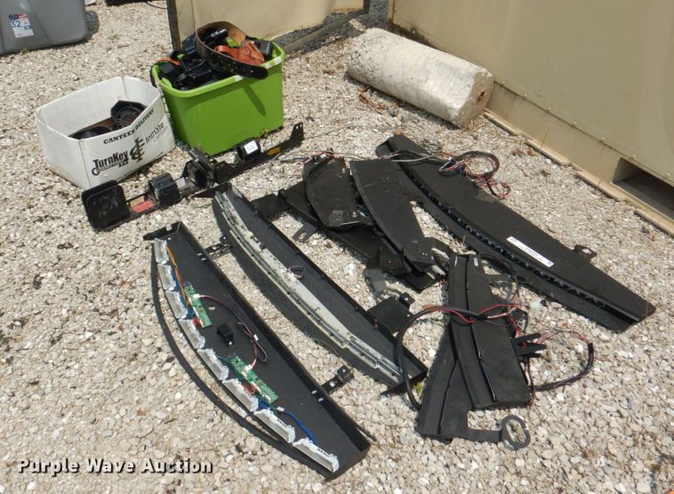 image for item KW9935 Automotive accessories