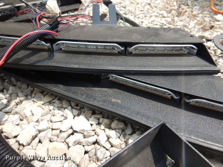 image for item KW9935 Automotive accessories