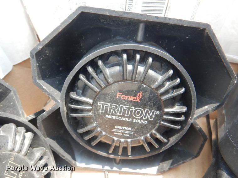 image for item KW9935 Automotive accessories