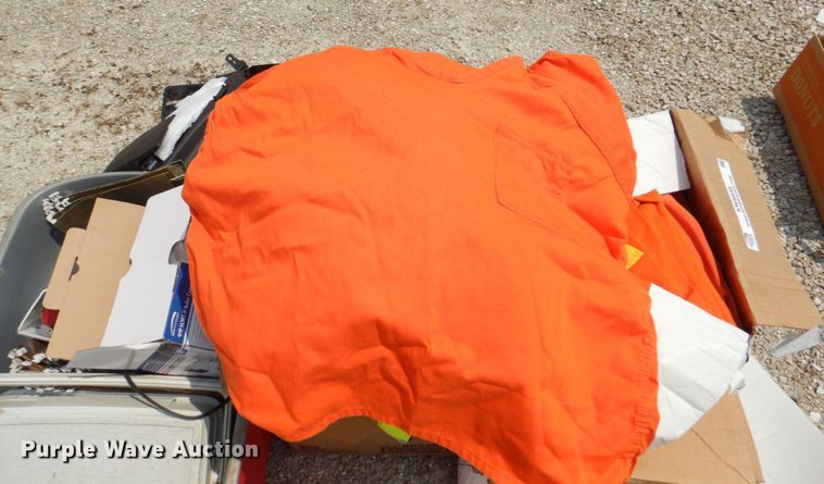 image for item KW9935 Automotive accessories