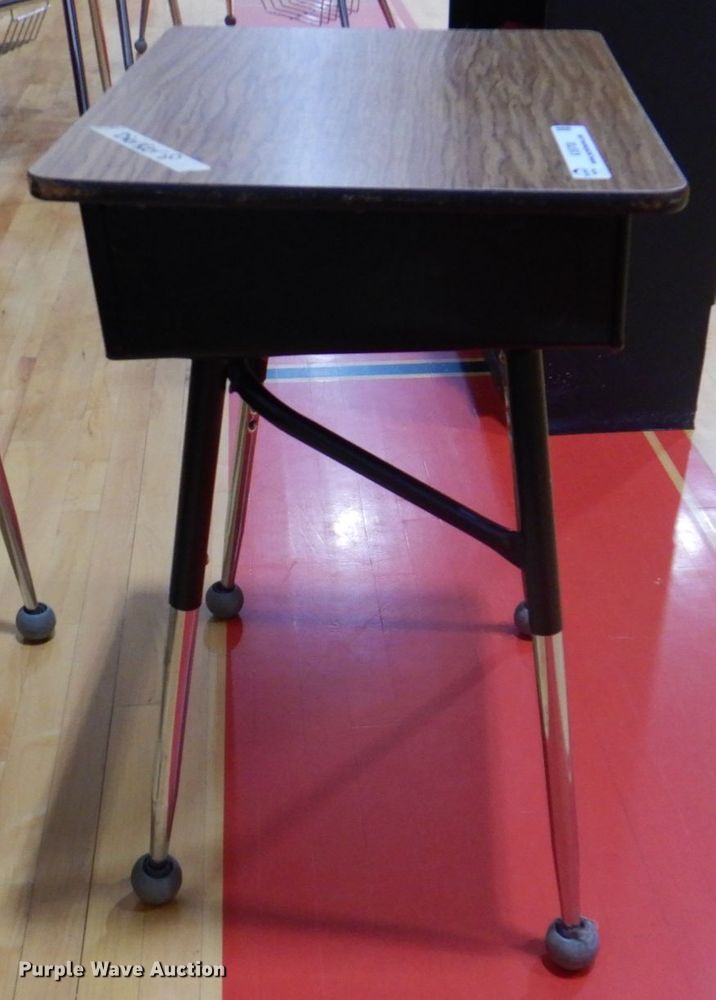 image for item KX9700 Approximately 36 school desks