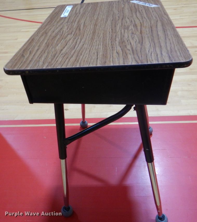 image for item KX9700 Approximately 36 school desks