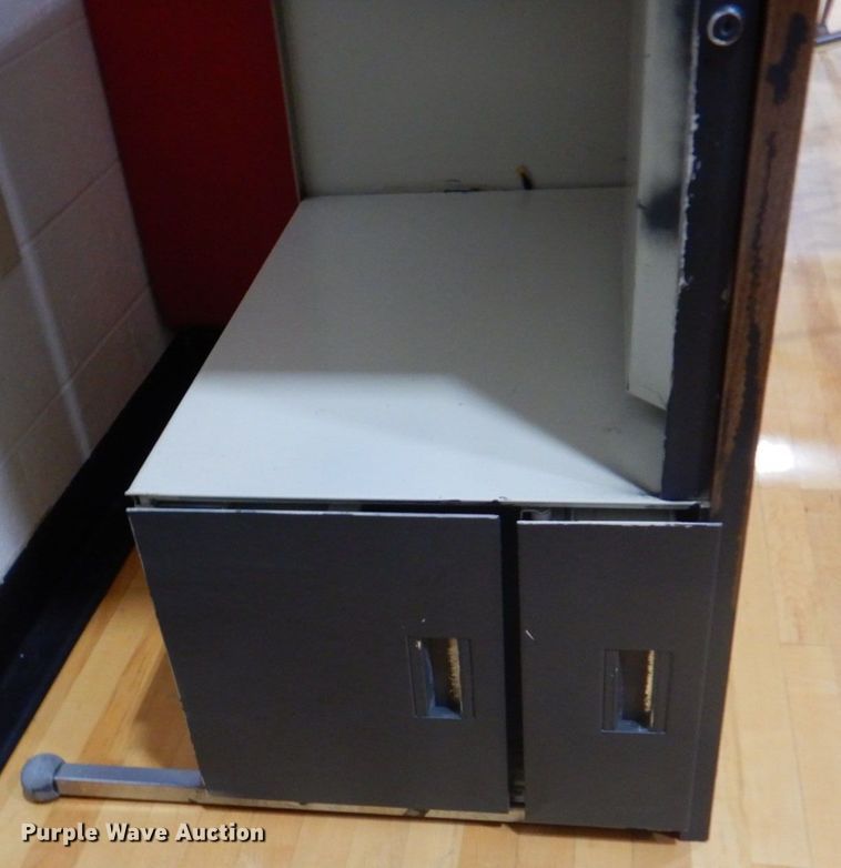 image for item KX9702 (4) desks