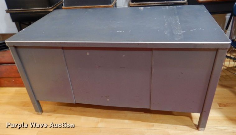 image for item KX9702 (4) desks