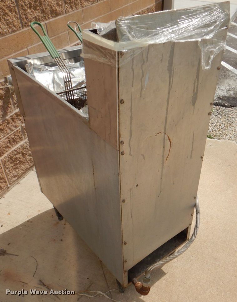 image for item KX9704 Dean SR142GPS  fryer