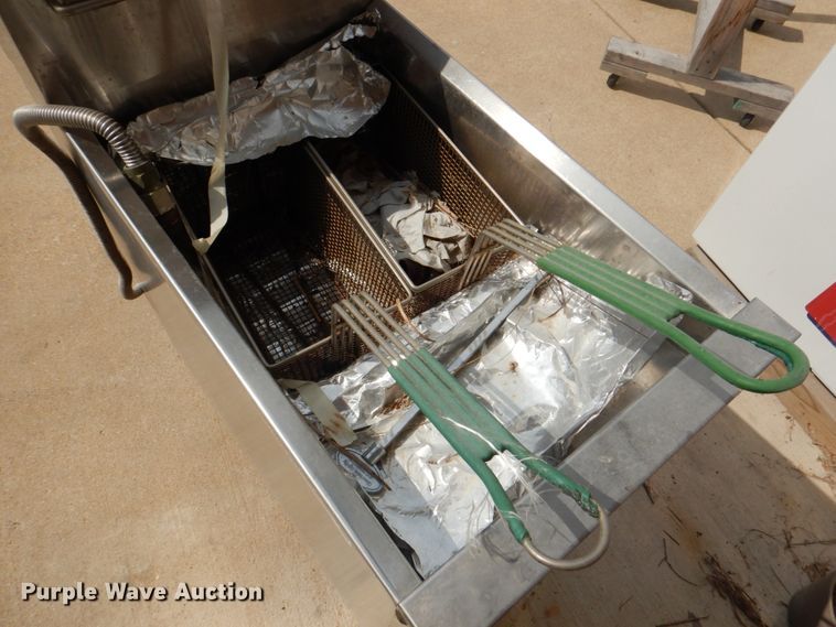 image for item KX9704 Dean SR142GPS  fryer