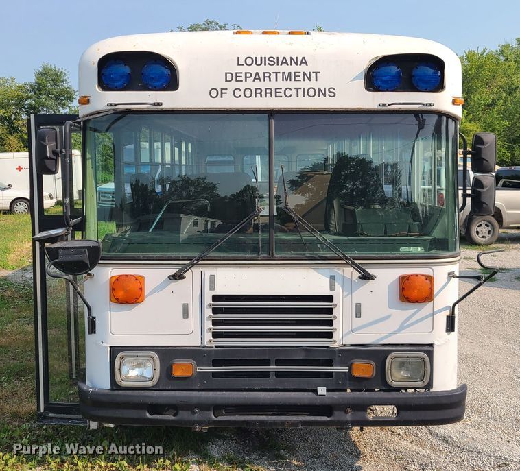 image for item L1279 1998 Blue Bird TC1000  school bus