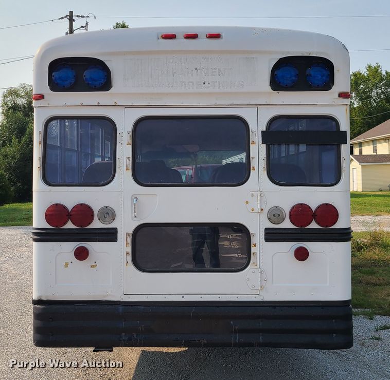 image for item L1279 1998 Blue Bird TC1000  school bus