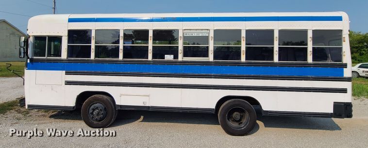 image for item L1279 1998 Blue Bird TC1000  school bus