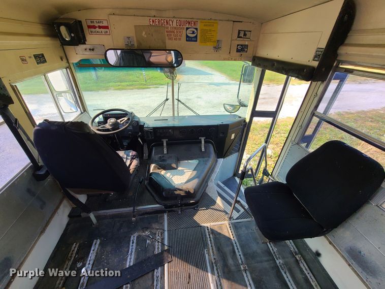 image for item L1279 1998 Blue Bird TC1000  school bus