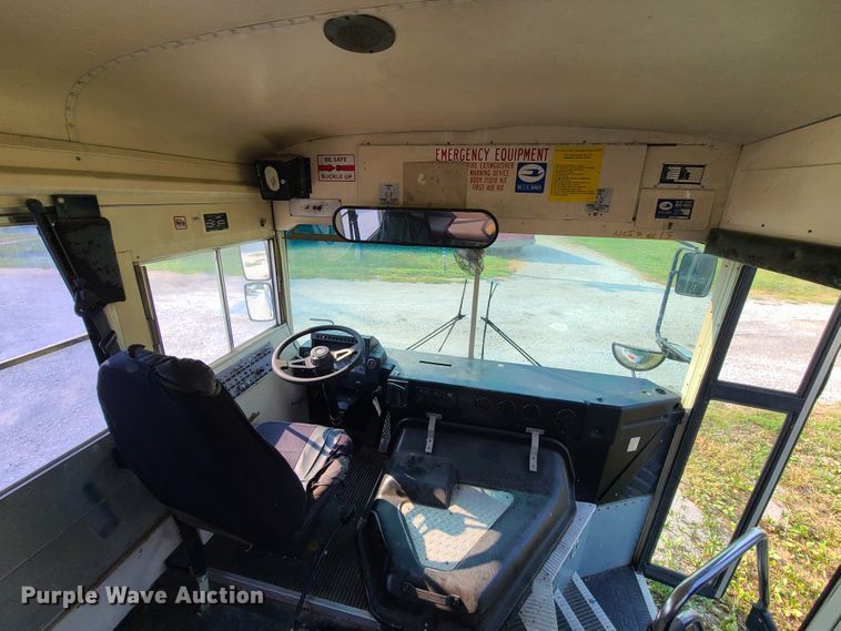 image for item L1279 1998 Blue Bird TC1000  school bus