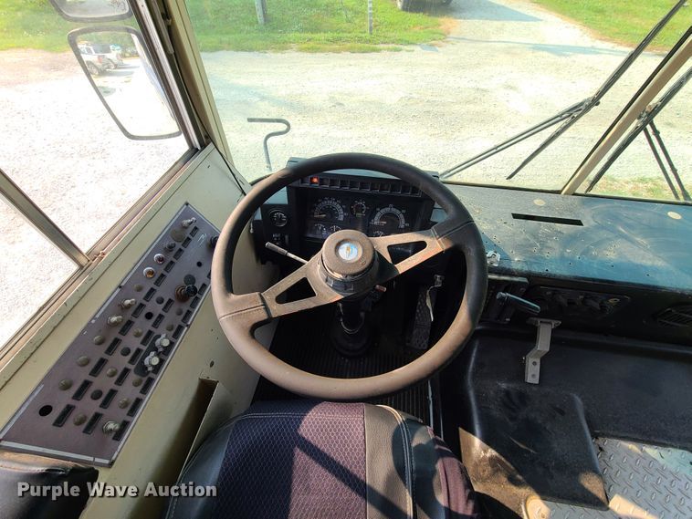 image for item L1279 1998 Blue Bird TC1000  school bus