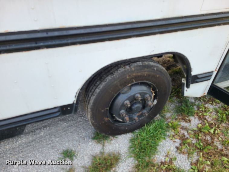 image for item L1279 1998 Blue Bird TC1000  school bus