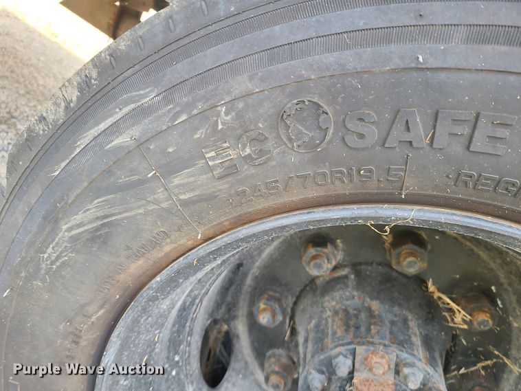 image for item L1279 1998 Blue Bird TC1000  school bus