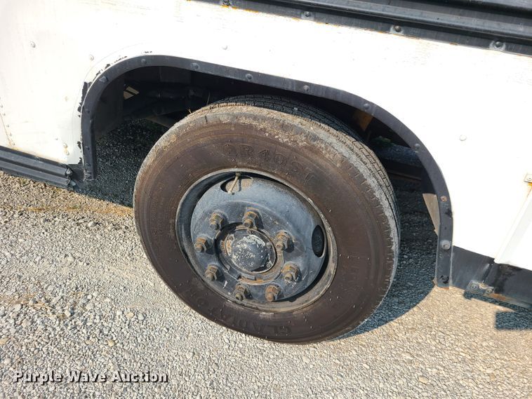 image for item L1279 1998 Blue Bird TC1000  school bus