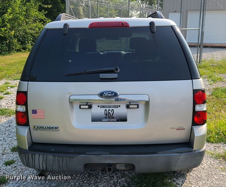 image for item L1280 2006 Ford Explorer  SUV