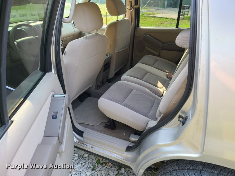 image for item L1280 2006 Ford Explorer  SUV
