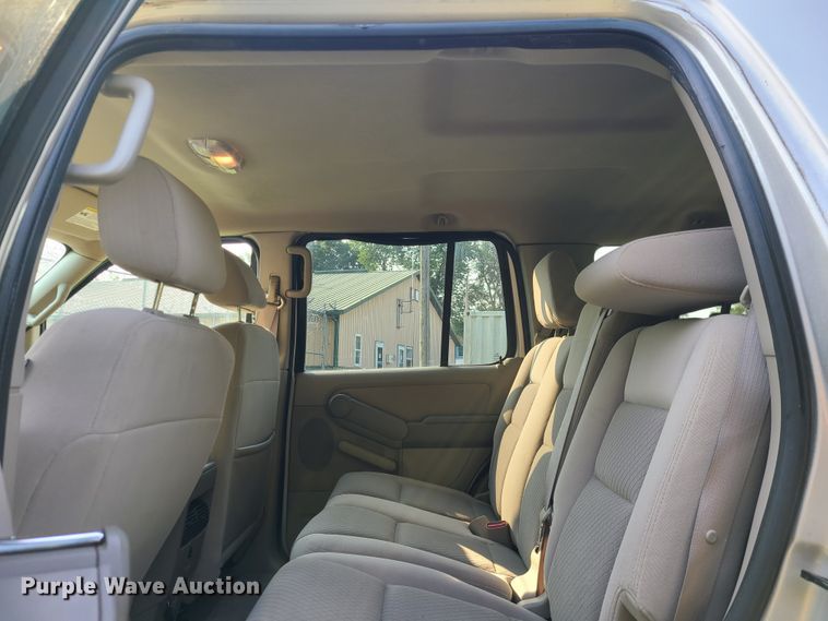 image for item L1280 2006 Ford Explorer  SUV